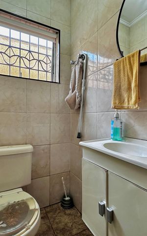 Casa à venda com 190m², 2 quartos e 1 vagaLavabo