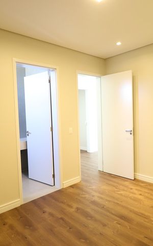 Casa de condomínio para alugar com 370m², 6 quartos e 4 vagasSuíte 4