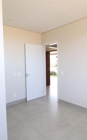 Casa de condomínio para alugar com 370m², 6 quartos e 4 vagasQuarto 2
