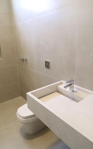 Casa de condomínio para alugar com 370m², 6 quartos e 4 vagasBanheiro  Suíte 2