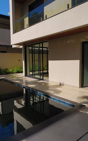 Casa de condomínio para alugar com 370m², 6 quartos e 4 vagasPiscina