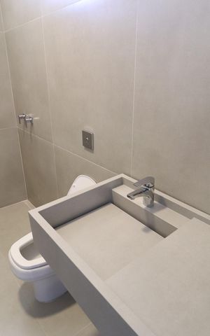 Casa de condomínio para alugar com 370m², 6 quartos e 4 vagasBanheiro Social