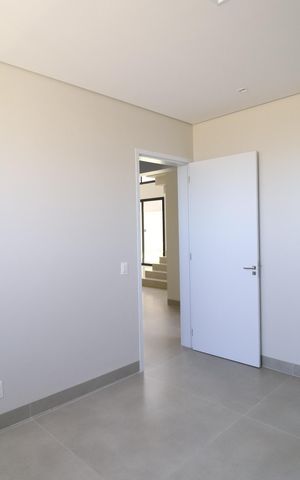 Casa de condomínio para alugar com 370m², 6 quartos e 4 vagasQuarto 1