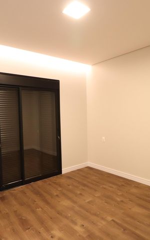 Casa de condomínio para alugar com 370m², 6 quartos e 4 vagas Suíte 2