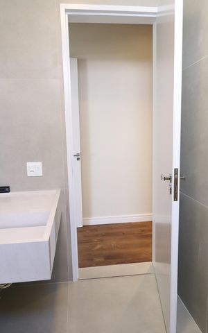 Casa de condomínio para alugar com 370m², 6 quartos e 4 vagasBanheiro  Suíte 2