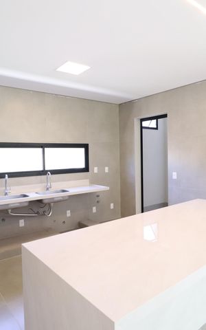 Casa de condomínio para alugar com 370m², 6 quartos e 4 vagasCozinha