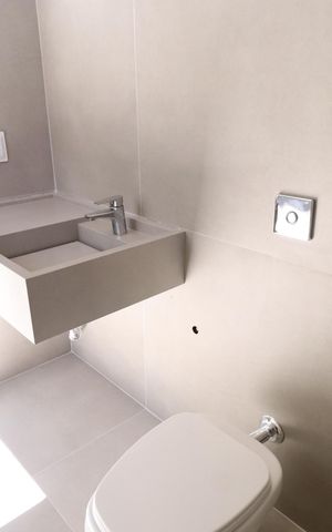 Casa de condomínio para alugar com 370m², 6 quartos e 4 vagasBanheiro Piscina