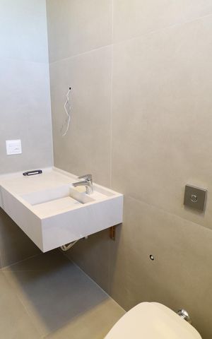 Casa de condomínio para alugar com 370m², 6 quartos e 4 vagasBanheiro Suíte 3