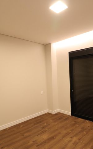 Casa de condomínio para alugar com 370m², 6 quartos e 4 vagasSuíte 3