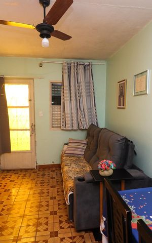 Casa de condomínio à venda com 45m², 2 quartos e sem vaga Casa de condomínio à venda com 45m², 2 quartos e sem vagaSala