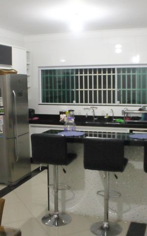 Casa à venda com 200m², 3 quartos e 2 vagasCozinha