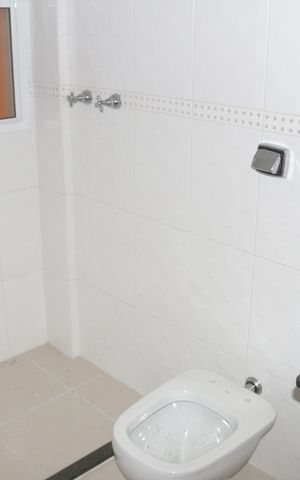 Apartamento à venda com 168m², 3 quartos e 5 vagasBanheiro da Suíte 2