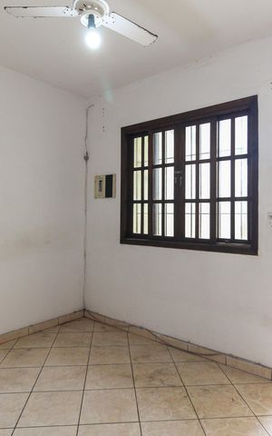 Casa à venda com 94m², 2 quartos e 1 vaga Casa à venda com 94m², 2 quartos e 1 vagaSala