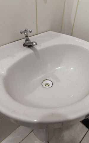 Casa à venda com 94m², 2 quartos e 1 vaga Casa à venda com 94m², 2 quartos e 1 vagaBanheiro