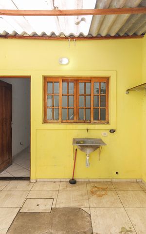 Casa à venda com 94m², 2 quartos e 1 vaga Casa à venda com 94m², 2 quartos e 1 vagaÁrea de Serviço - Churrasqueira