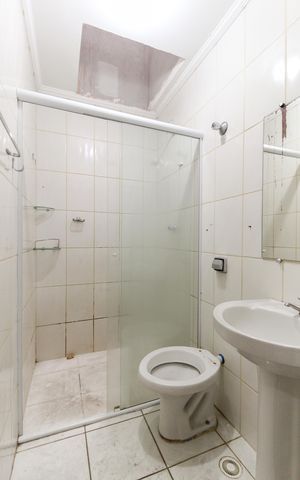 Casa à venda com 94m², 2 quartos e 1 vaga Casa à venda com 94m², 2 quartos e 1 vagaBanheiro