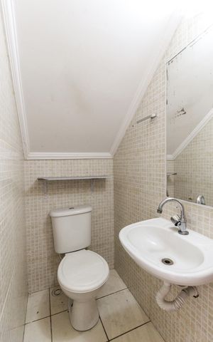 Casa à venda com 94m², 2 quartos e 1 vaga Casa à venda com 94m², 2 quartos e 1 vagaLavabo