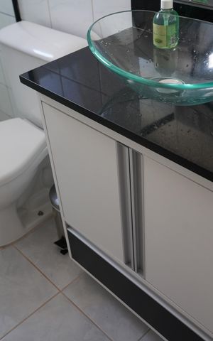 Apartamento à venda com 81m², 3 quartos e 2 vagasBanheiro da Suíte