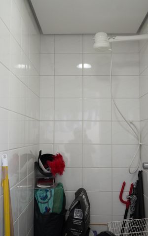 Apartamento à venda com 81m², 3 quartos e 2 vagasBanheiro de Serviço