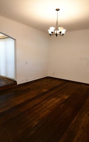 Casa à venda com 152m², 3 quartos e 3 vagasSala