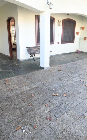 Casa à venda com 152m², 3 quartos e 3 vagasGaragem