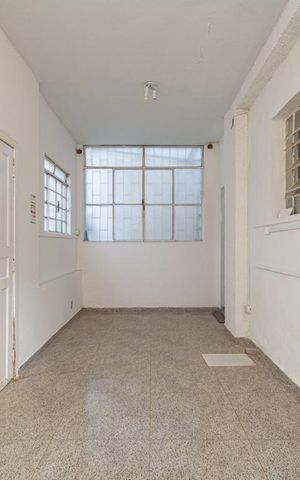Casa à venda com 340m², 6 quartos e 1 vaga Casa à venda com 340m², 6 quartos e 1 vagaCozinha