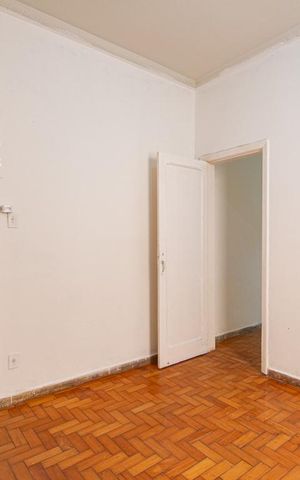 Casa à venda com 340m², 6 quartos e 1 vaga Casa à venda com 340m², 6 quartos e 1 vagaQuarto 4