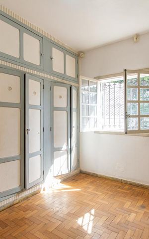 Casa à venda com 340m², 6 quartos e 1 vaga Casa à venda com 340m², 6 quartos e 1 vagaQuarto 1