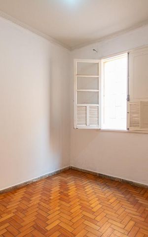 Casa à venda com 340m², 6 quartos e 1 vaga Casa à venda com 340m², 6 quartos e 1 vagaQuarto 4