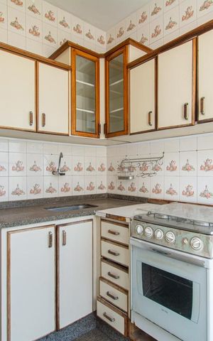 Casa à venda com 340m², 6 quartos e 1 vaga Casa à venda com 340m², 6 quartos e 1 vagaCozinha