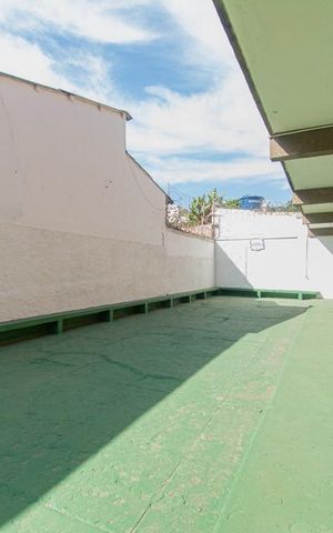 Casa à venda com 340m², 6 quartos e 1 vaga Casa à venda com 340m², 6 quartos e 1 vagaÁrea externa