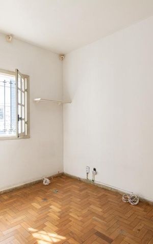 Casa à venda com 340m², 6 quartos e 1 vaga Casa à venda com 340m², 6 quartos e 1 vagaQuarto 1