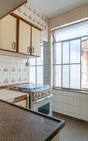 Casa à venda com 340m², 6 quartos e 1 vaga Casa à venda com 340m², 6 quartos e 1 vagaCozinha