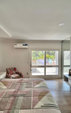Casa à venda com 253m², 3 quartos e 2 vagasSuíte