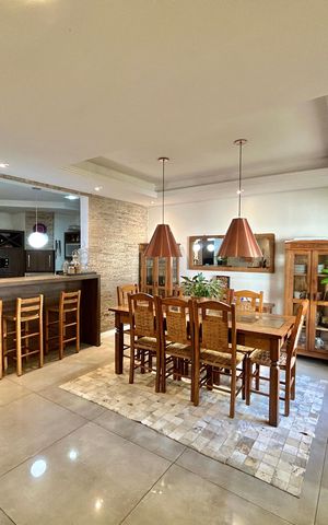 Casa à venda com 253m², 3 quartos e 2 vagasSala de Jantar