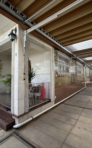 Casa à venda com 350m², 4 quartos e 5 vagasFachada /garagem