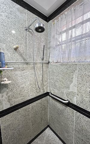 Casa à venda com 350m², 4 quartos e 5 vagasBanheiro da Suíte 2