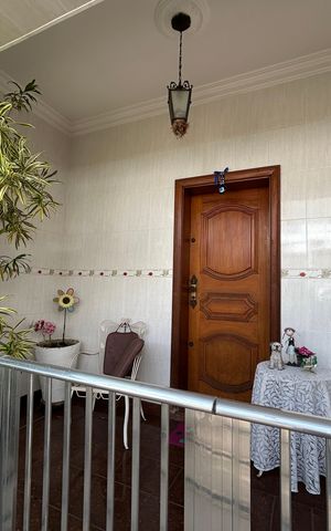 Casa à venda com 350m², 4 quartos e 5 vagasVaranda
