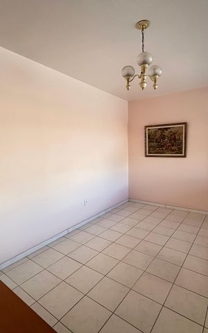 Casa à venda com 350m², 4 quartos e 5 vagasCasa 2 - Sala 