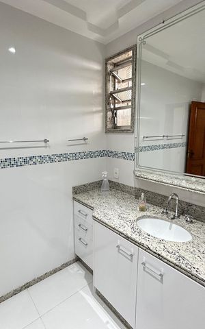 Casa à venda com 350m², 4 quartos e 5 vagasBanheiro 1