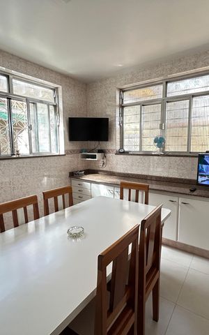 Casa à venda com 350m², 4 quartos e 5 vagasCopa