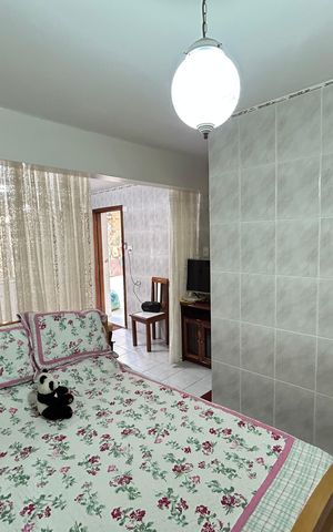 Casa à venda com 350m², 4 quartos e 5 vagasQuarto de Serviço