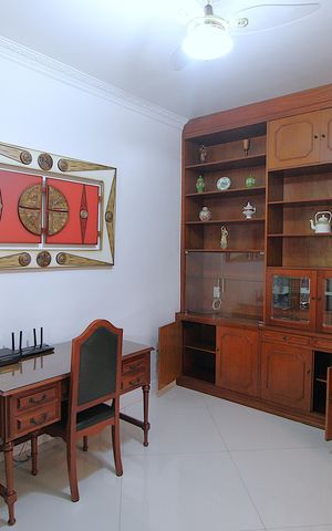 Casa à venda com 350m², 4 quartos e 5 vagasEscritório Sala de Jantar