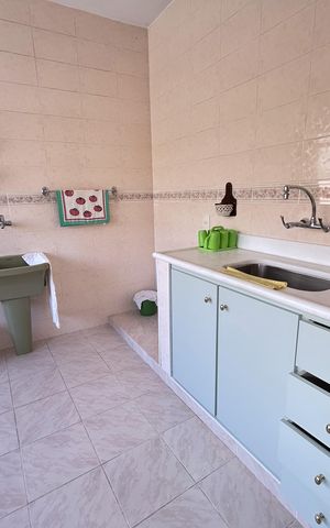 Casa à venda com 350m², 4 quartos e 5 vagasCasa 2 - cozinha/Área de Serviço
