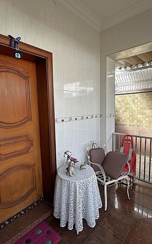 Casa à venda com 350m², 4 quartos e 5 vagasVaranda
