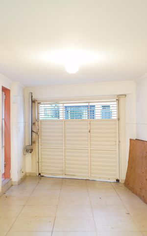 Casa à venda com 200m², 4 quartos e 2 vagasGaragem