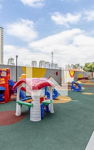 Apartamento à venda com 74m², 3 quartos e 1 vaga Apartamento à venda com 74m², 3 quartos e 1 vagaÁrea comum - Playground