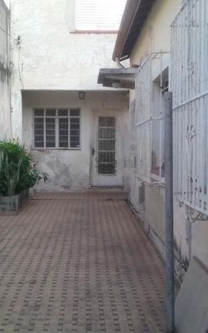 Casa à venda com 127m², 4 quartos e 5 vagas