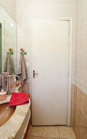 Casa à venda com 150m², 3 quartos e 2 vagasLavabo