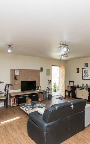 Casa à venda com 225m², 6 quartos e 4 vagasCasa 2 - Sala